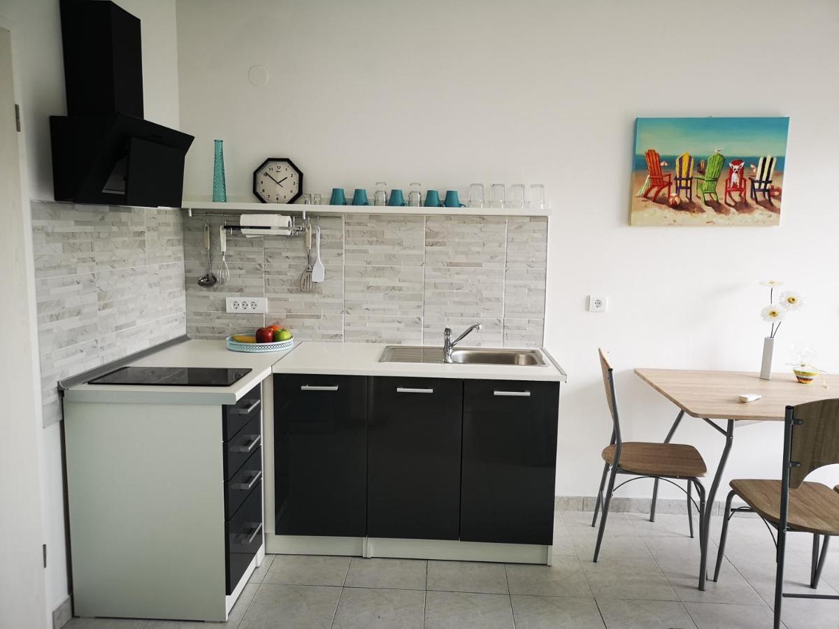 Chillout Apartments With Pool Patricia Fazana Exterior photo
